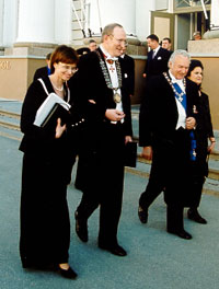 From right: Mrs Ingrid Rüütel, the President Arnold Rüütel, the Rector of the University Jaak Aaviksoo, Mrs Aaviksoo
