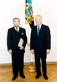 Makedoonia Vabariigi suursaadik Martin Trenevski ja president Arnold Rüütel
