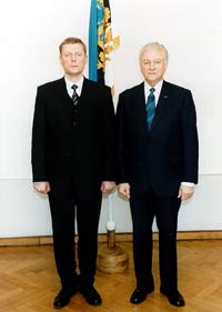 The Ambassador of the Republic of Latvia Edgars Skuja and President Arnold Rüütel