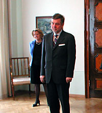 President Arnold Rüütel andis Rootsi Kuningriigi parlamendi esimehele Björn von Sydow'le üle Maarjamaa Risti I klassi ordeni