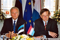 President Arnold Rüütel ja Luksemburgi peaministri Jean-Claude Juncker pressikonverntsil