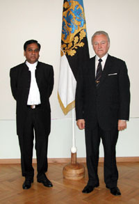 Sri Lanka Vabariigi suursaadik Vethody Kumaran Valsan ja president Arnold Rüütel