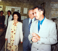 President Rüütel külastas Saare mõisa, kus mõisa omanik Gustav van Rosen andis ülevaate mõisahoonete taastamisest