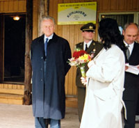 The President and Mrs Rüütel in Viljandimaa visited the Village of Kuhjavere