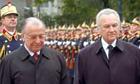 A festive ceremony in front of Cotrocen Palace. The President of Romania, Ion Iliescu and the President Arnold Rüütel