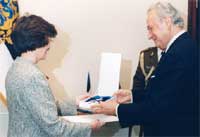 President Rüütel andis Suurbritannia ja Põhja-Iirimaa Ühendatud Kuningriigi suursaadikule Sarah Squire'le Maarjamaa Risti I klassi ordeni
