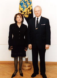 Colombia Vabariigi suursaadik Dory Sįnchez de Wetzel ja president Arnold Rüütel