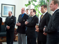 Vasakult: Jaan Talts, Ants Antson, Tiit Sokk, Eesti Olümpiakomitee president Mart Siimann, Andrus Veerpalu, Ivar Stukolkin