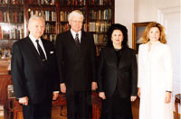Vasakult: president Arnold Rüütel, Islandi president Olafur Ragnar Grimsson, proua Ingrid Rüütel ja proua Dorrit Moussaieff president Olafur Ragnar Grimssoni kabinetis