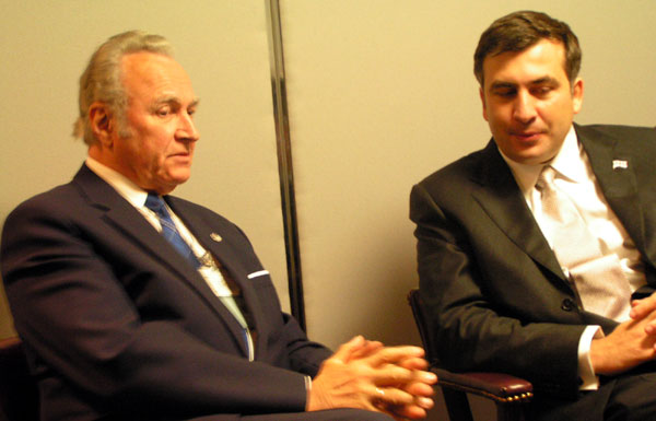 President Arnold Rüütel kohtus New Yorgis Gruusia presidendi Mihhail Saakašviliga