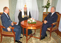 President Arnold Rüütel kohtus Moskvas Vene Föderatsiooni presidendi Vladimir Putiniga ning Tema Pühaduse Moskva ja kogu Venemaa Patriarhi Aleksius II-ga.