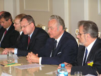 Ametlik visiit Armeenia Vabariiki 13.11.-16.11.2004. Armeenia Vabariigi presidendi Robert Kotšarjani ja president Arnold Rüütli kohtumine delegatsioondega