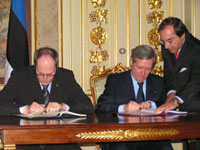 Suursaadik Fernando Manuel Neves ja Eesti riigisekretär Heiki Loot kirjutasid alla Portugali Vabariigi ja Eesti Vabariigi salastatud teabe kaitse kokkuleppe.
