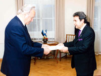 President Arnold Rüütel võttis vastu El Salvadori Vabariigi suursaadiku Martin Alberto Rivera Gómez'i, kes esitas oma volikirja.