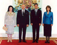 Riigivisiit Bulgaaria Vabariiki 25.-27.05.2005. Pildil vasakult: pr Ingrid Rüütel, president Arnold Rüütel, Bulgaaria president Georgi Parvanov, pr Zorka Parvanova.