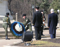 Working Visit to the Republic of Moldova 19.-22.03.2006. President Rüütel laid a wreath to the monument of Prince Stefan of Moldavia.