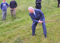 President Arnold Rüütel külastas Šotimaa visiidi käigus Stobshiels Mainsi lambafarmi.